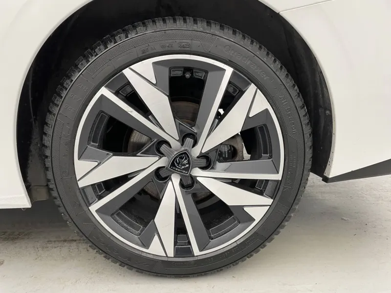 Image secondaire du véhicule 37