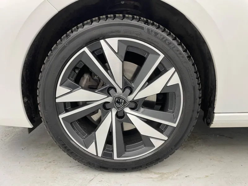 Image secondaire du véhicule 38