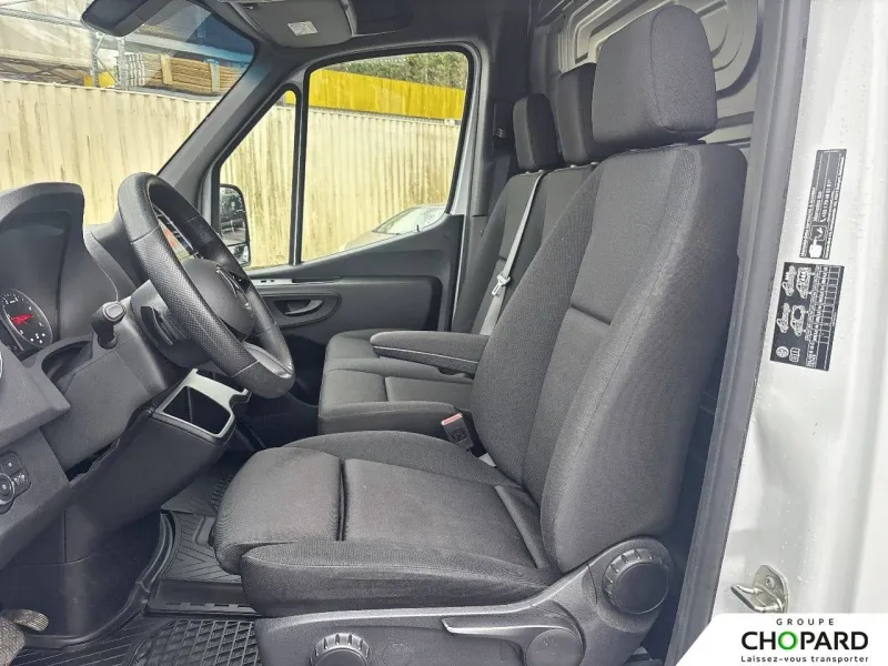 Image secondaire du véhicule 12