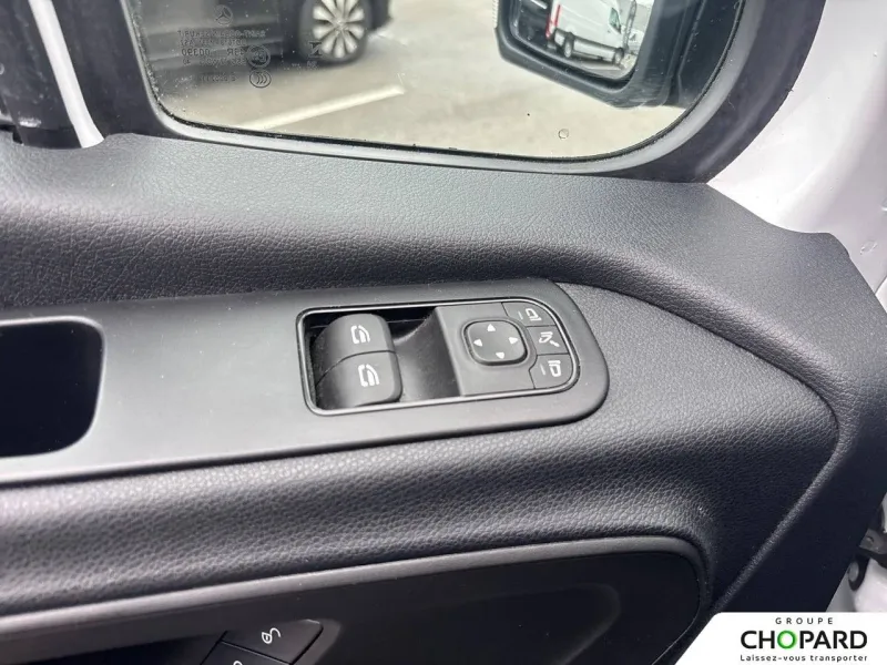 Image secondaire du véhicule 19