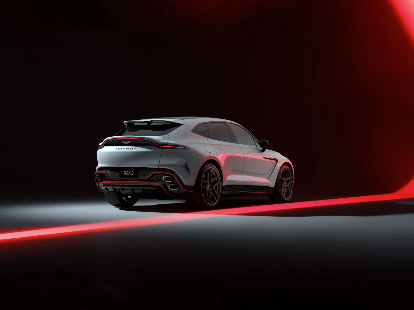 Aston Martin DBX S : 3/4 arrière