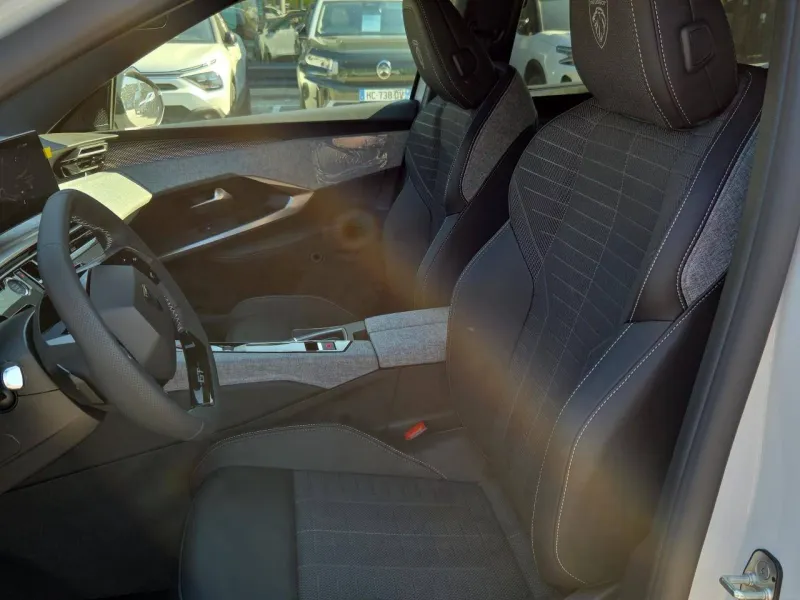 Image secondaire du véhicule 8