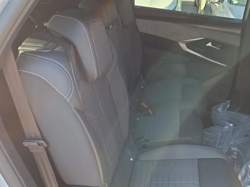 Image secondaire du véhicule 10