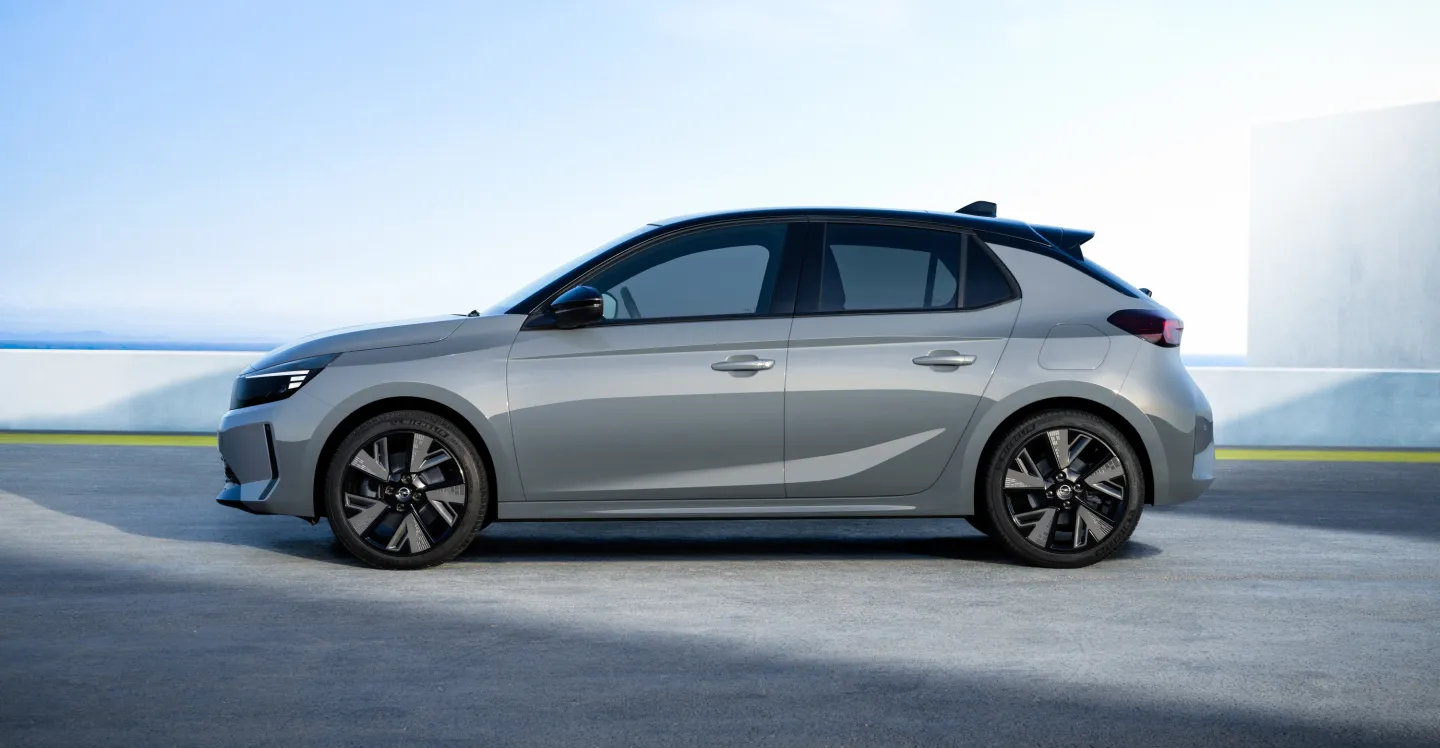 Opel Corsa 2023 : profil gauche statique