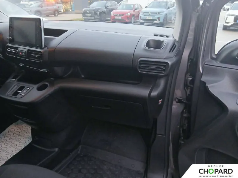 Image secondaire du véhicule 14