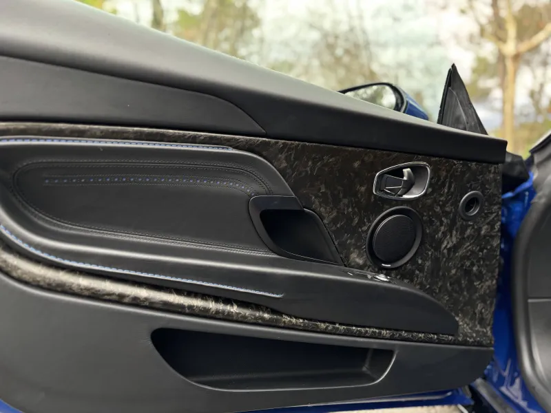 Image secondaire du véhicule 10