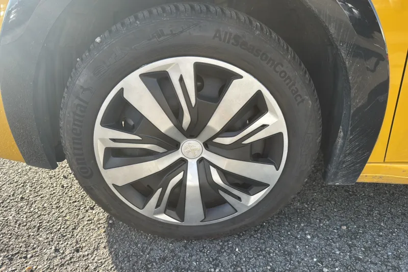 Image secondaire du véhicule 10