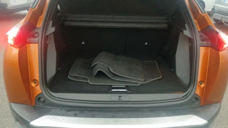 Image secondaire du véhicule 10