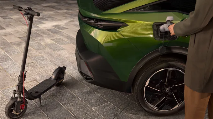 Peugeot 408 :  Recharge V2L