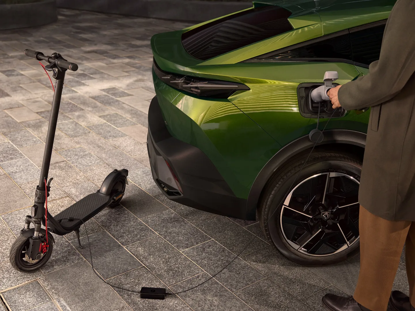 Peugeot 408 2026 : recharge V2L