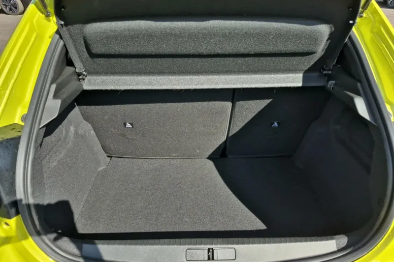 Image secondaire du véhicule 10