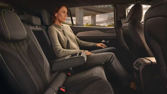 Peugeot 408 2026 : sièges arrière