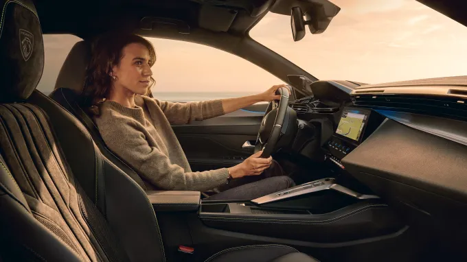 Peugeot 408 : Siège passager et pilote