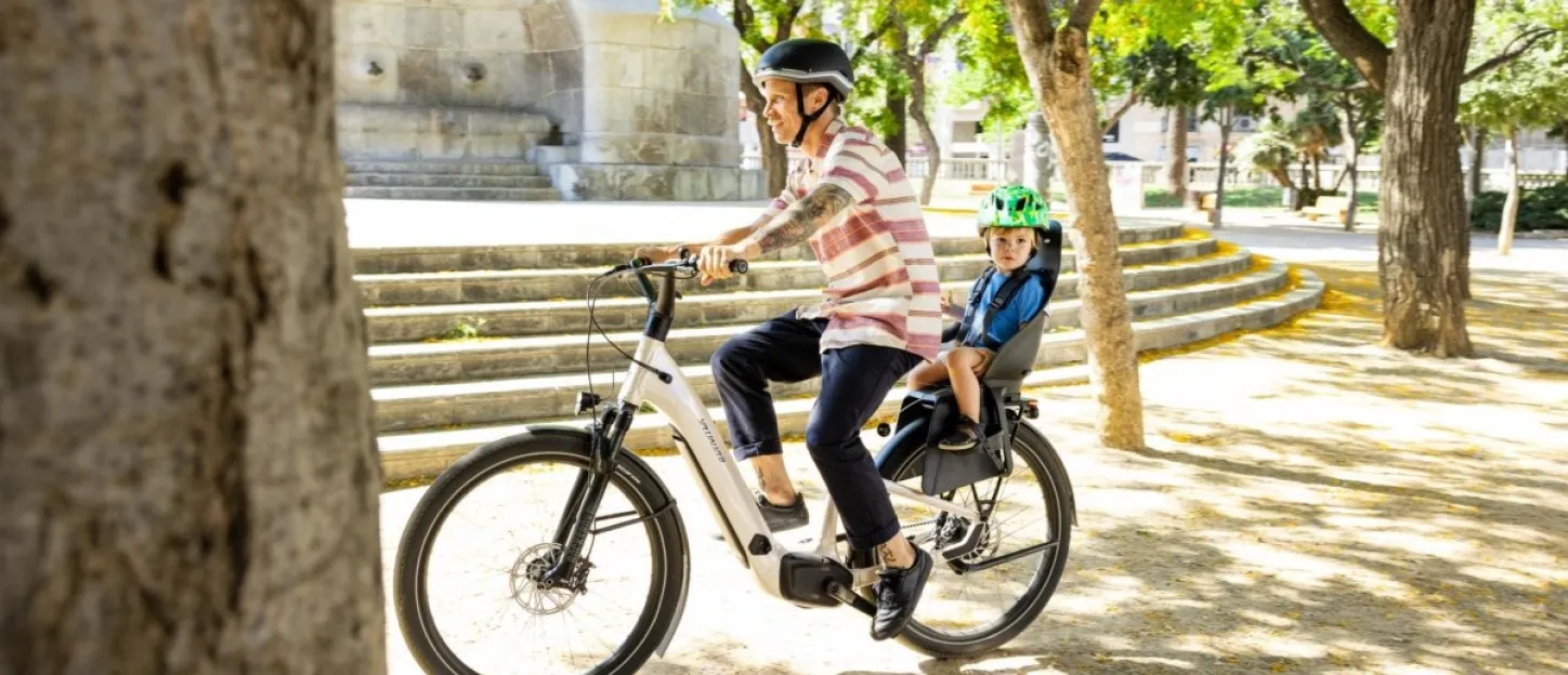 Specialized Turbo Como : En ville avec siège enfant