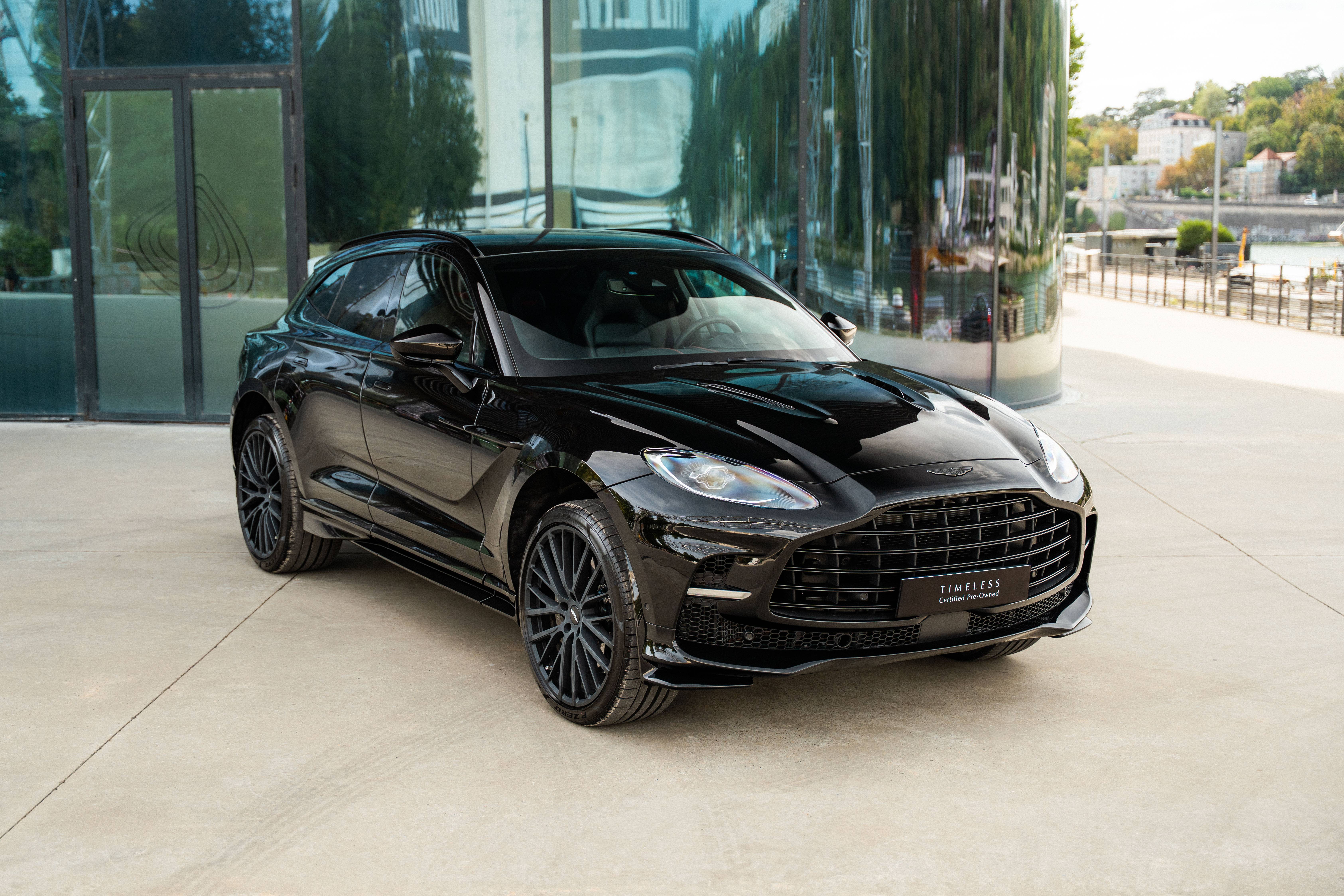 DBX707 DBX707 4.0 Biturbo V8