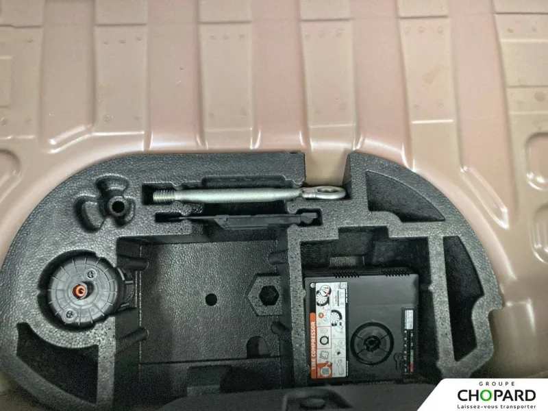 Image secondaire du véhicule 25