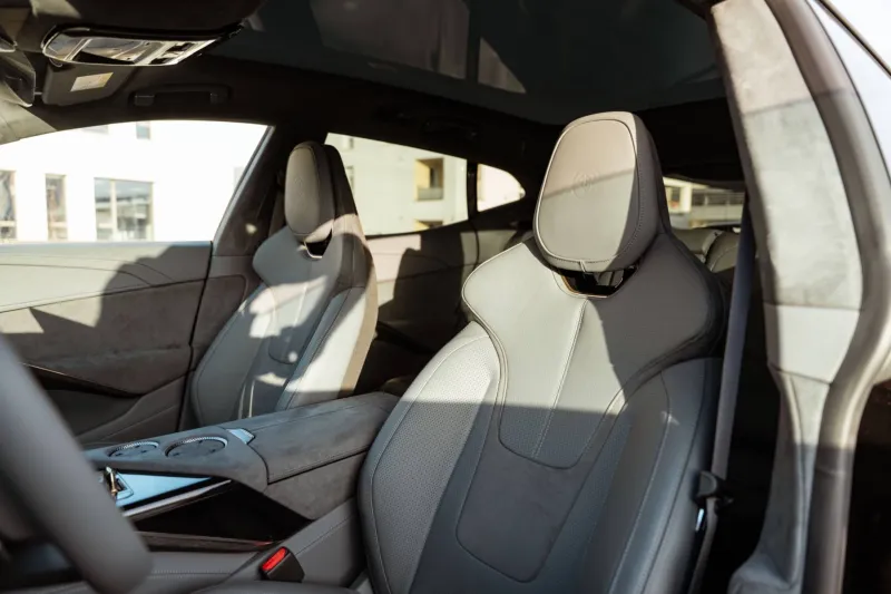 Image secondaire du véhicule 12