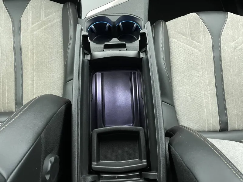 Image secondaire du véhicule 35