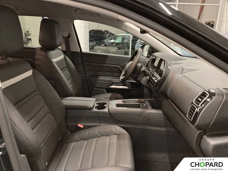 Image secondaire du véhicule 12