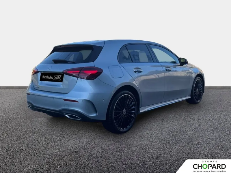 Image secondaire du véhicule 4