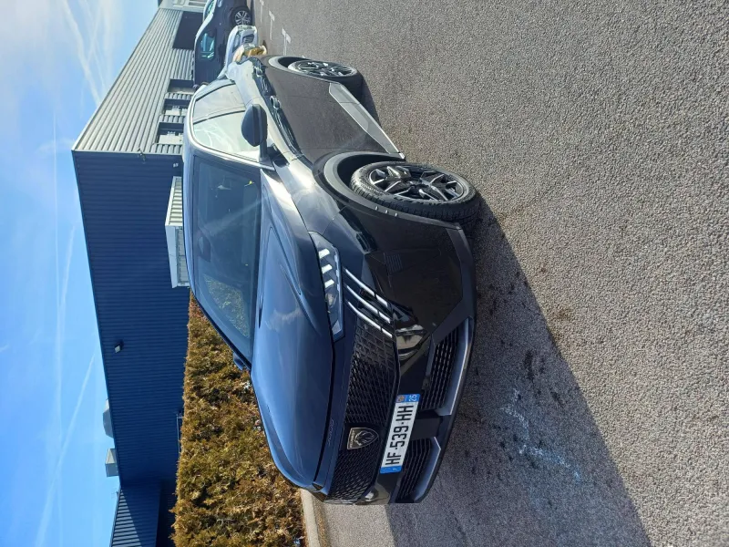 Image secondaire du véhicule 10