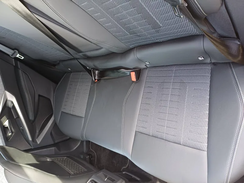 Image secondaire du véhicule 15