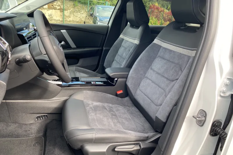 Image secondaire du véhicule 4