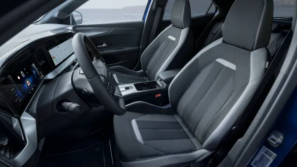 Opel Mokka 2025 : sièges avant