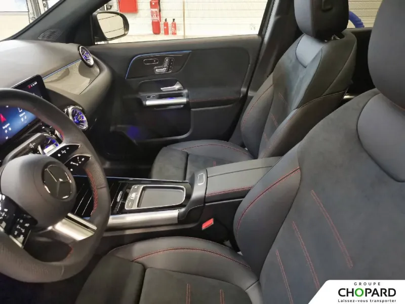 Image secondaire du véhicule 12