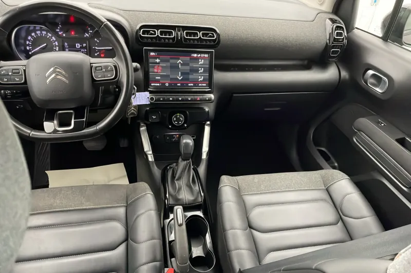 Image secondaire du véhicule 11