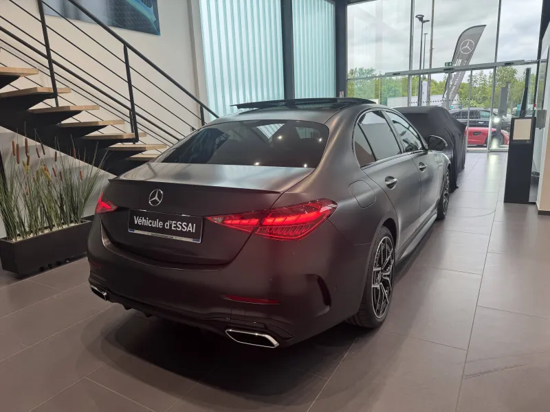 Image secondaire du véhicule 4