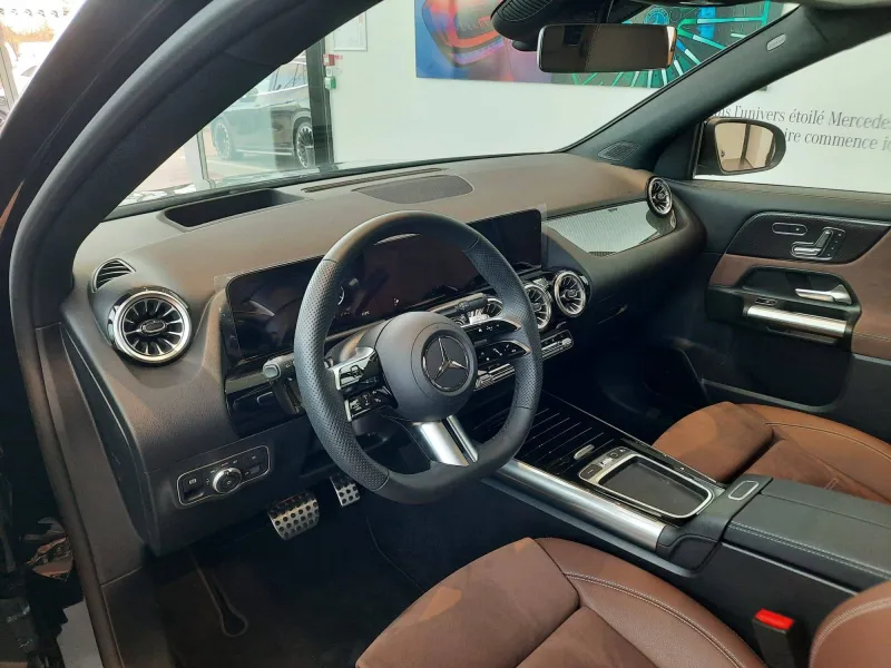 Image secondaire du véhicule 10