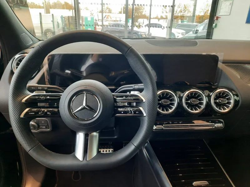 Image secondaire du véhicule 11