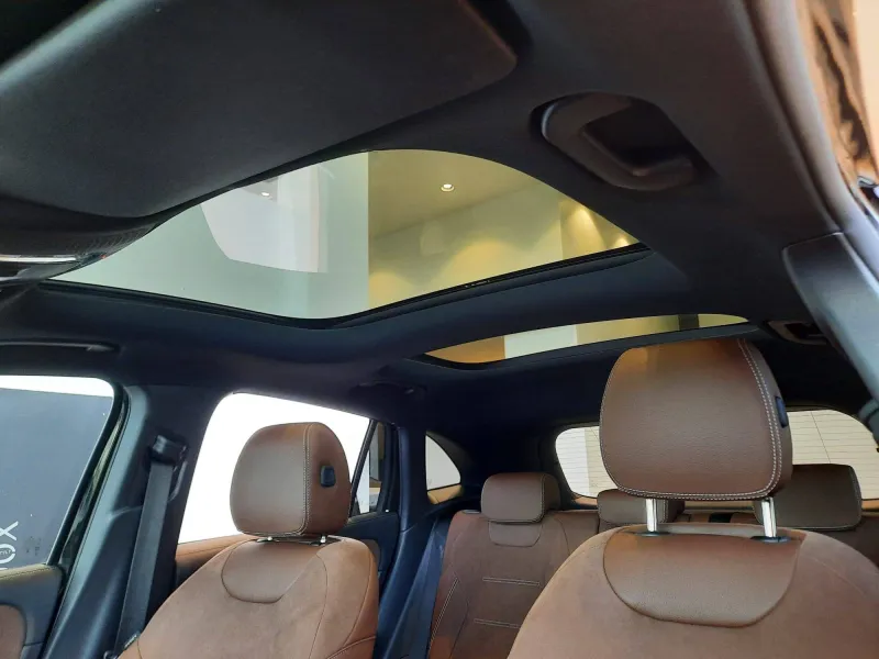 Image secondaire du véhicule 12