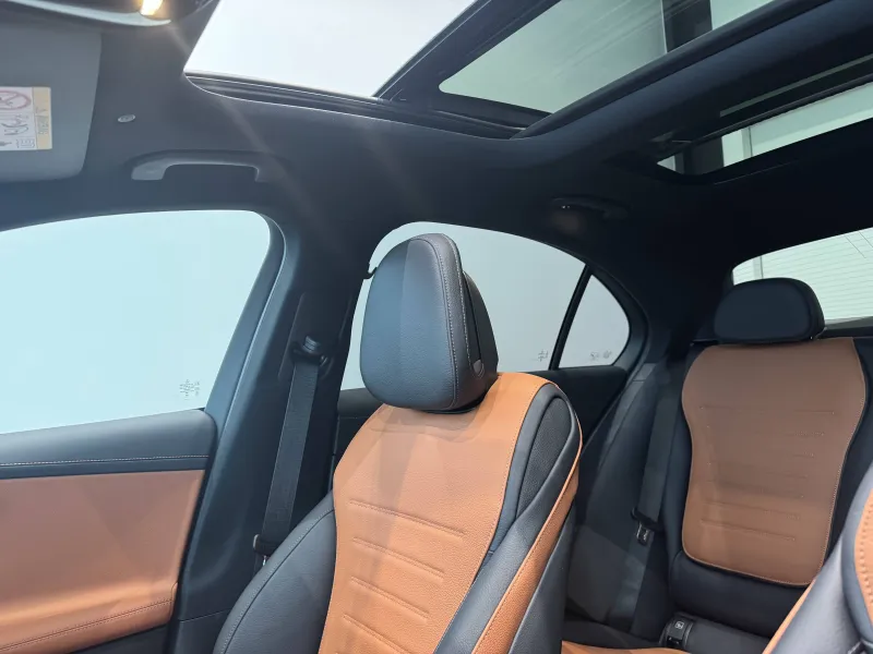 Image secondaire du véhicule 8