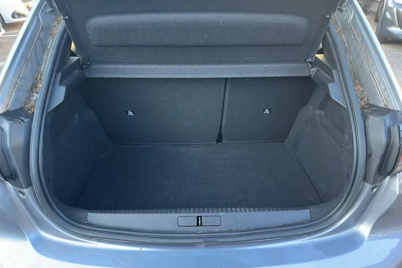 Image secondaire du véhicule 10