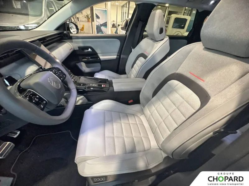 Image secondaire du véhicule 12