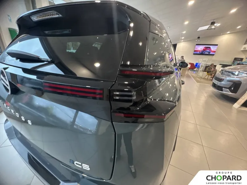 Image secondaire du véhicule 24