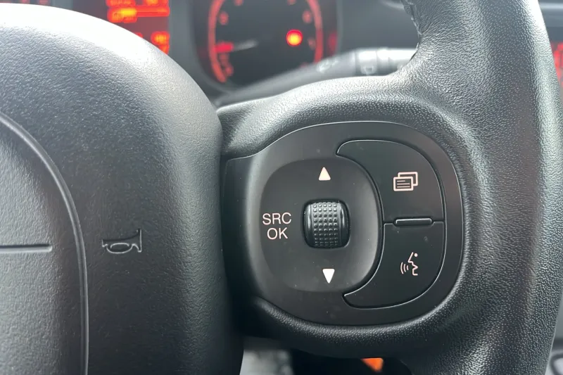 Image secondaire du véhicule 22