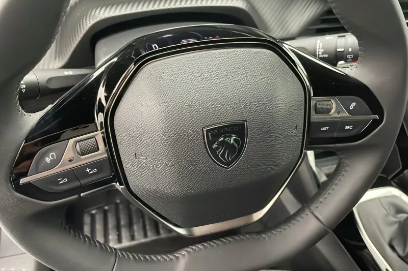 Image secondaire du véhicule 12