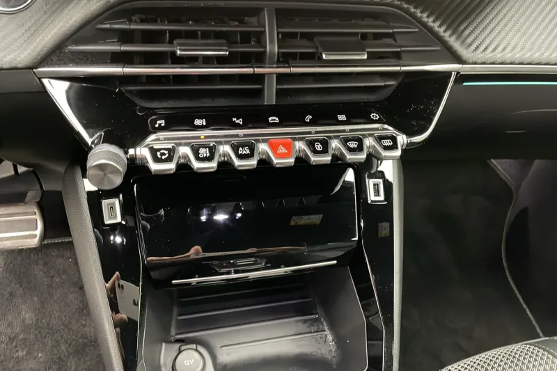 Image secondaire du véhicule 11