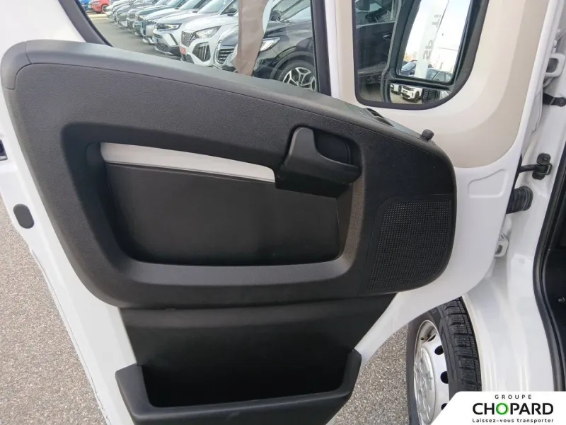 Image secondaire du véhicule 19