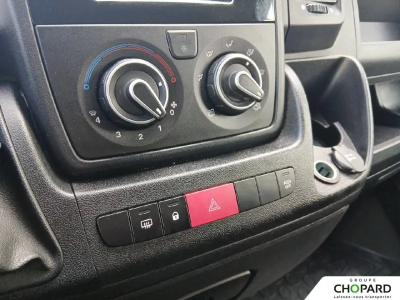 Image secondaire du véhicule 22