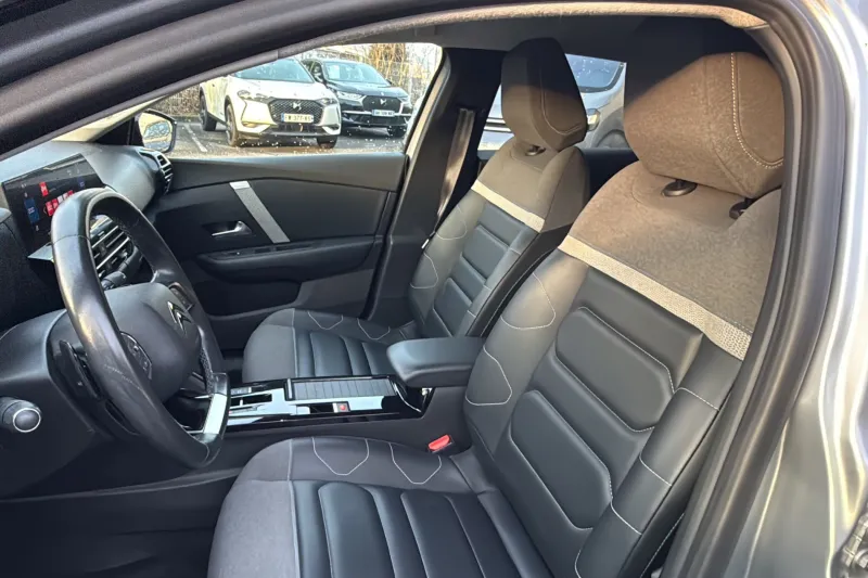 Image secondaire du véhicule 8