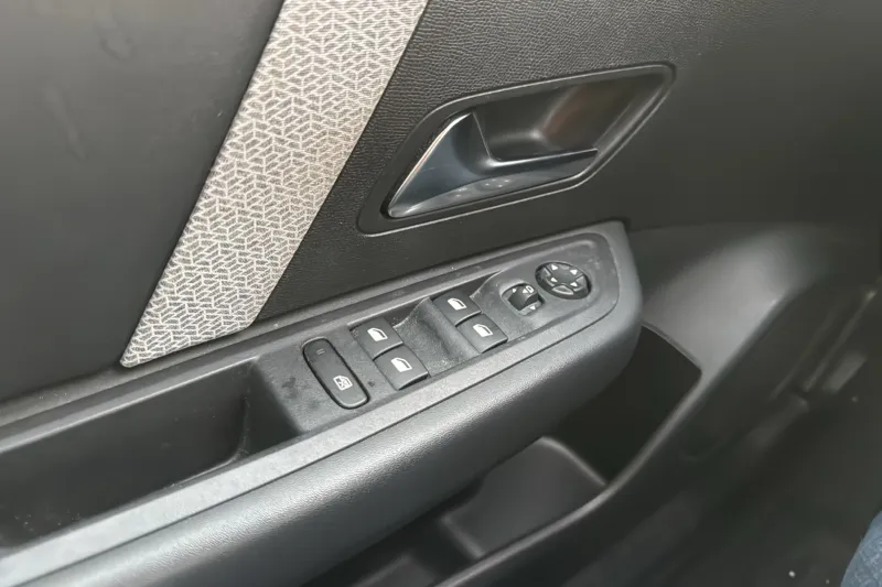 Image secondaire du véhicule 19