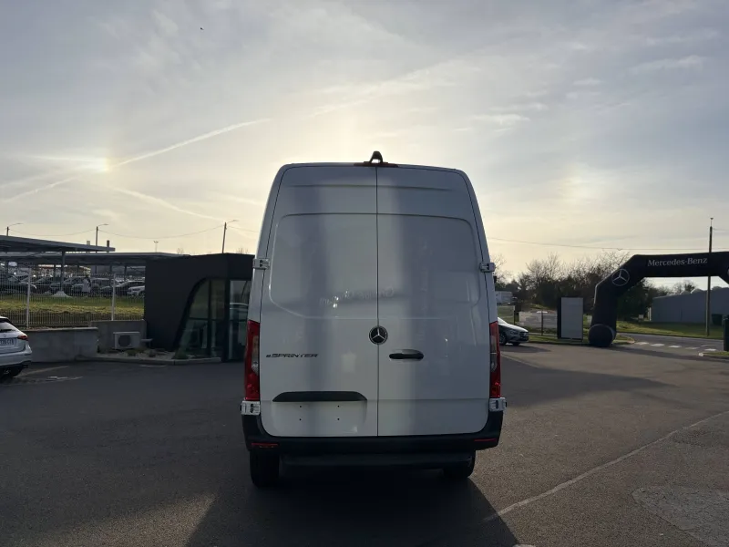 Image secondaire du véhicule 6