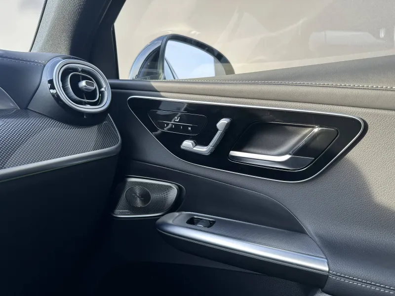 Image secondaire du véhicule 23