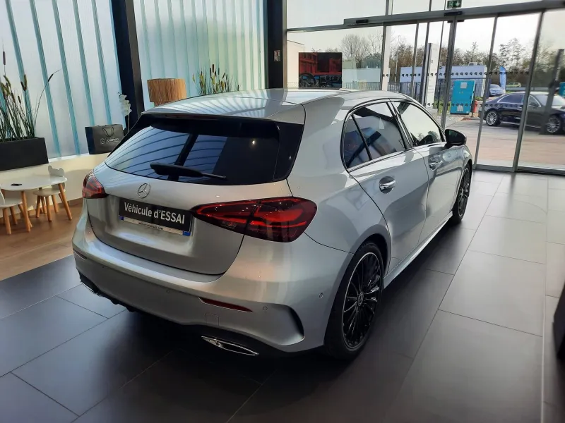 Image secondaire du véhicule 6