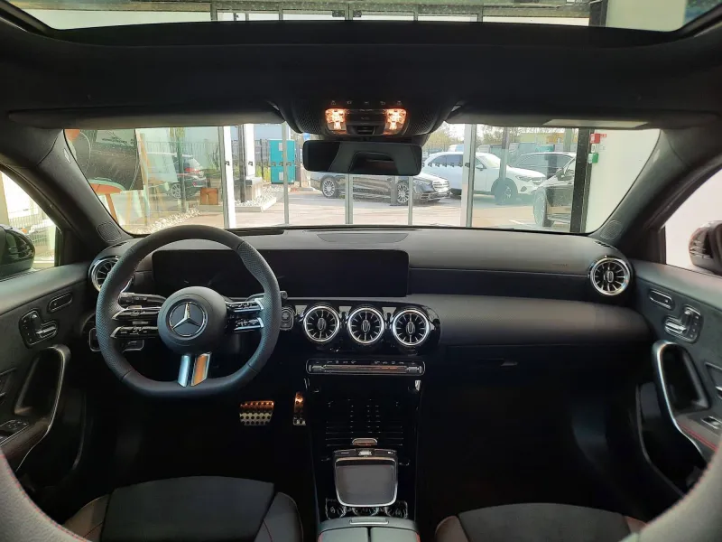 Image secondaire du véhicule 8