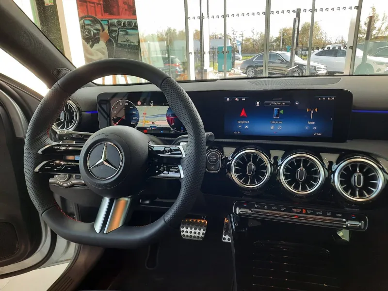 Image secondaire du véhicule 9